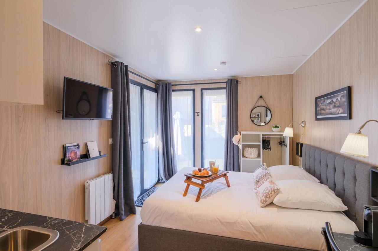 Les Suites d'Aliénor-Suite Jasmin Pessac Exterior foto